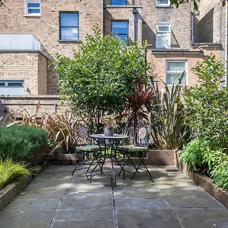 Room2 London Hammersmith Townhouse-3